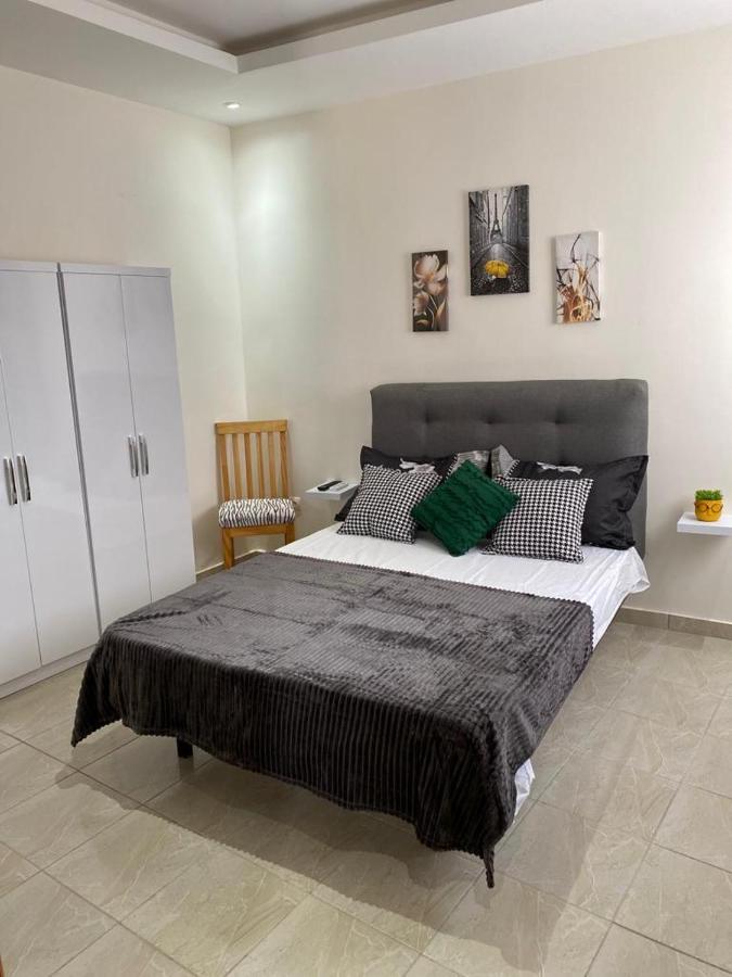 Mini Studio Thede Dakar
